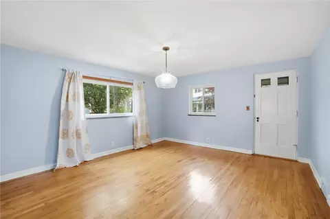 Living - 327 Ardmore Rd, Springfield, OH 45504 photo 6 of 8