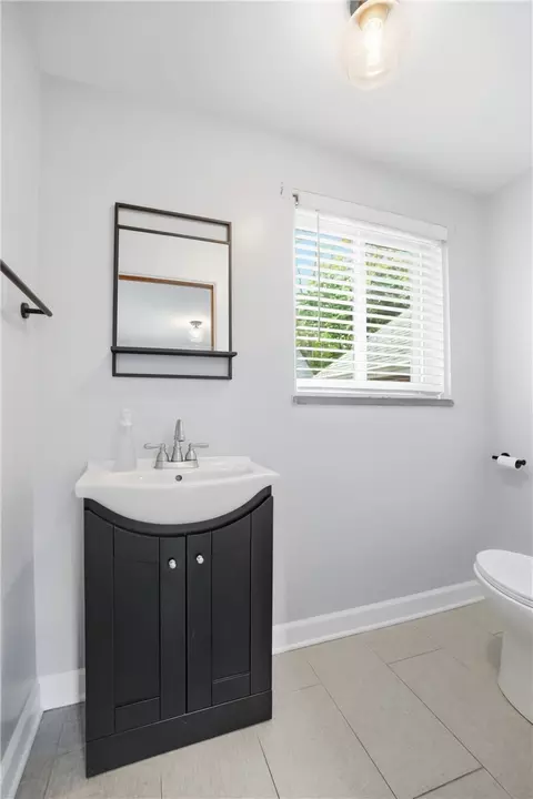 Bath - 327 Ardmore Rd, Springfield, OH 45504 photo 2 of 4