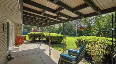 Exterior - 6030 Cobbleskill Ct, Centerville, OH 45459 photo 5 of 12