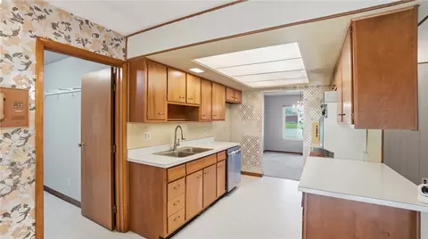 Kitchen - 6030 Cobbleskill Ct, Centerville, OH 45459 photo 1 of 3