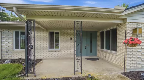 Exterior - 6030 Cobbleskill Ct, Centerville, OH 45459 photo 4 of 12