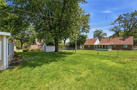 Exterior - 976 Kenosha Rd, Kettering, OH 45429 photo 6 of 7