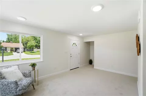 Living - 976 Kenosha Rd, Kettering, OH 45429 photo 1 of 3