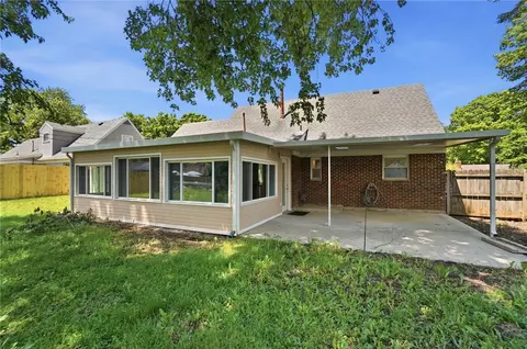 Exterior - 976 Kenosha Rd, Kettering, OH 45429 photo 4 of 7