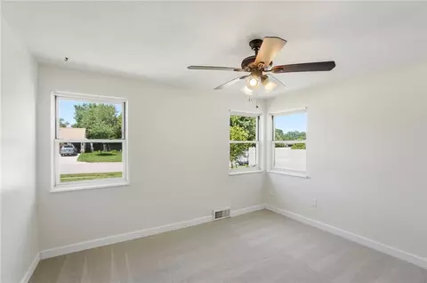 Bedroom - 976 Kenosha Rd, Kettering, OH 45429 photo 1 of 8