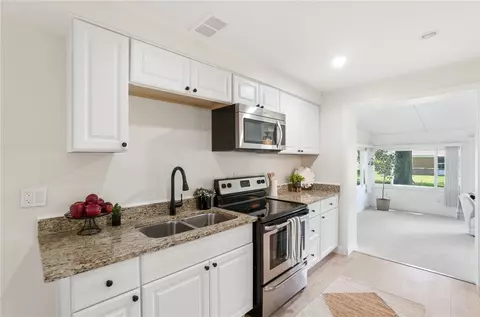 Kitchen - 976 Kenosha Rd, Kettering, OH 45429 photo 1 of 3