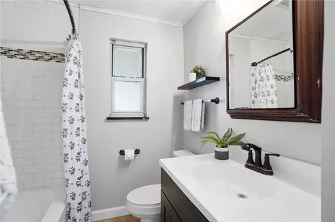 Bath - 976 Kenosha Rd, Kettering, OH 45429 photo 1 of 2