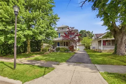 146 N Kensington Pl, Springfield, OH 45504