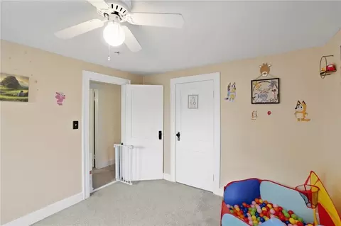 Bedroom - 146 N Kensington Pl, Springfield, OH 45504 photo 4 of 6