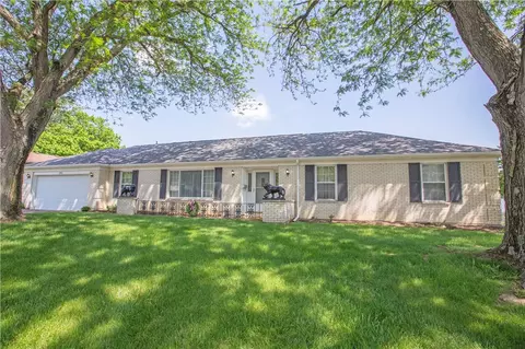 950 Rayberta Dr, Vandalia, OH 45377