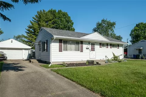 1581 Selkirk Rd, Dayton, OH 45432