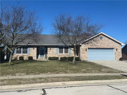 918 Stratford Dr, Greenville, OH 45331