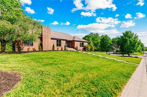 5960 Eaglet Dr, West Chester, OH 45069