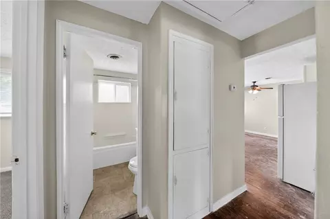 Entry Way - 840 Brookfield Rd, Kettering, OH 45429 photo 2 of 2
