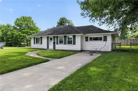 Exterior - 840 Brookfield Rd, Kettering, OH 45429 photo 2 of 6