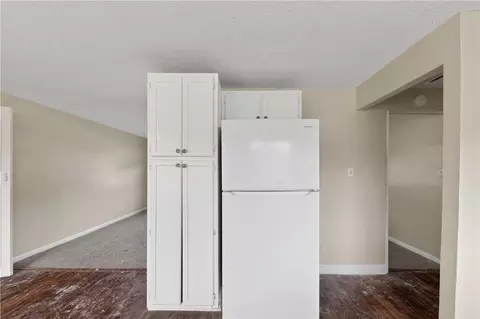 Kitchen - 840 Brookfield Rd, Kettering, OH 45429 photo 2 of 4