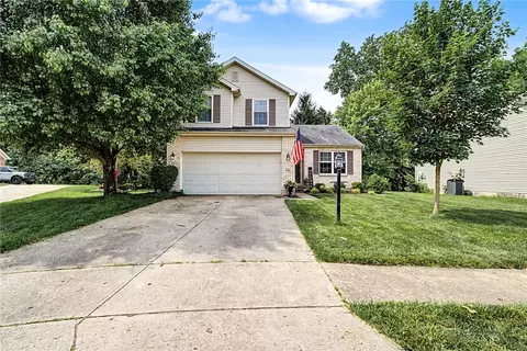 83 S Glen Oak Dr, Springboro, OH 45066