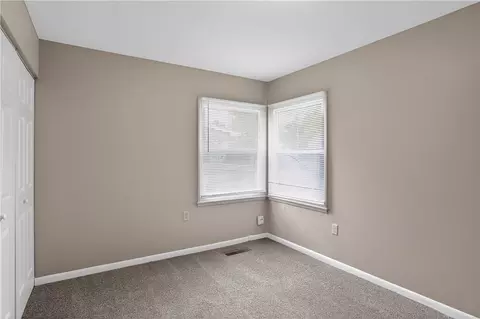 Bedroom - 2217 S Hadley Rd, Springfield, OH 45505 photo 5 of 8