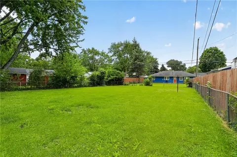 Exterior - 2217 S Hadley Rd, Springfield, OH 45505 photo 5 of 5