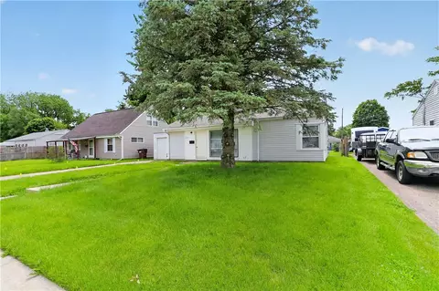 Exterior - 2217 S Hadley Rd, Springfield, OH 45505 photo 1 of 5
