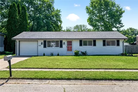 5214 Waverly St, Fairborn, OH 45324