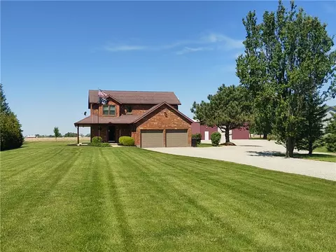 646 N Rangeline Rd, Pleasant Hill, OH 45359