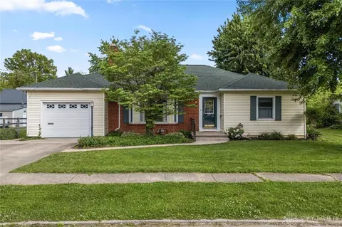 305 Bourbon St, Blanchester, OH 45107
