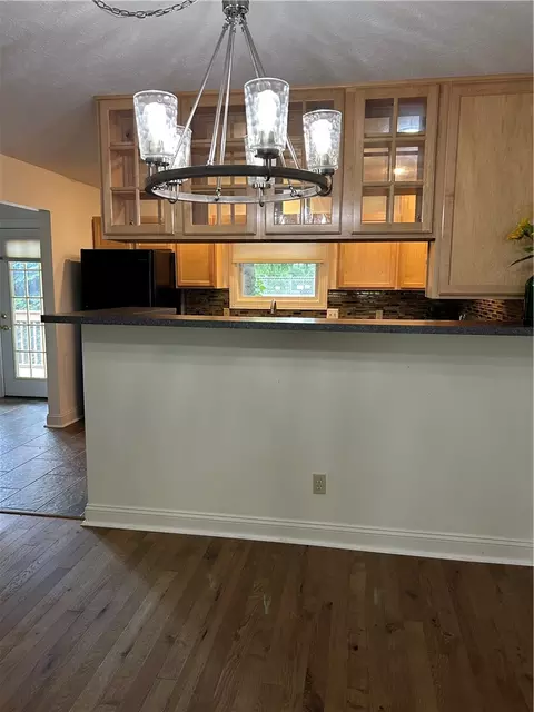 Kitchen - 505 Ridgeview Ct, Springfield, OH 45504 photo 3 of 3