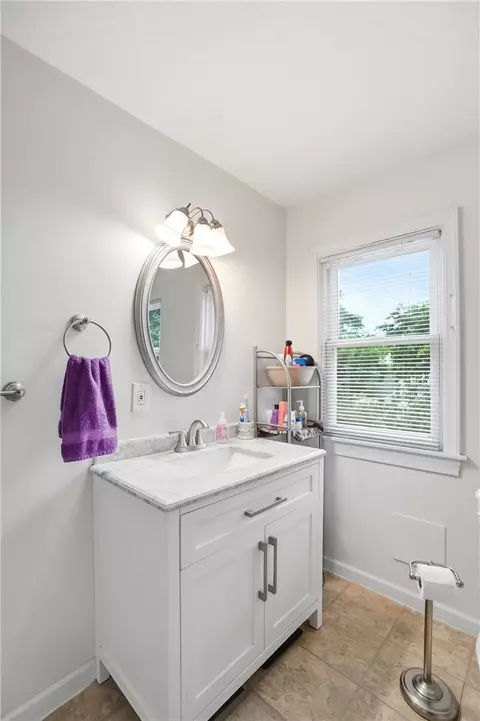 Bath - 1473 Doddington Rd, Kettering, OH 45409 photo 4 of 5