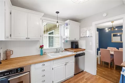 Kitchen - 1473 Doddington Rd, Kettering, OH 45409 photo 2 of 4