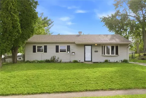 121 Ebony Ln, Fairborn, OH 45324