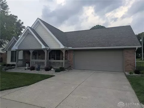 1602 Oldham Dr, Springfield, OH 45503