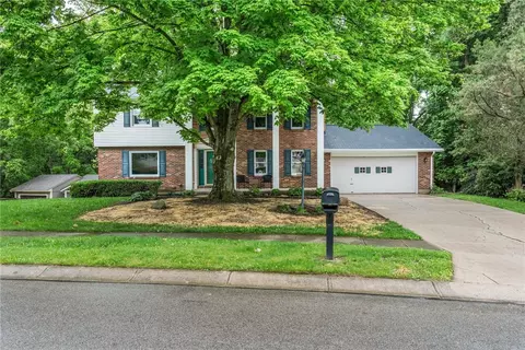 762 Chipplegate, Centerville, OH 45459