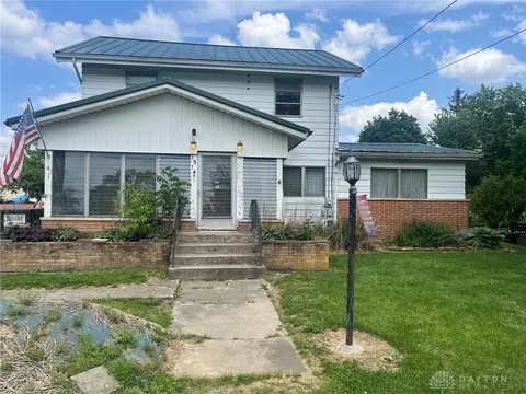 1514 S Longview St, Beavercreek, OH 45432