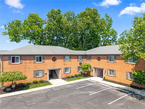 5375 Dunmore Dr, West Carrollton, OH 45449