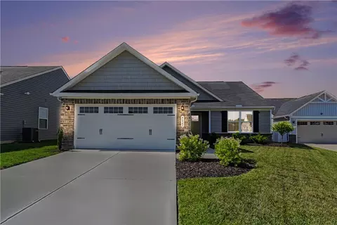 4022 Lupine Way, Tipp City, OH 45371