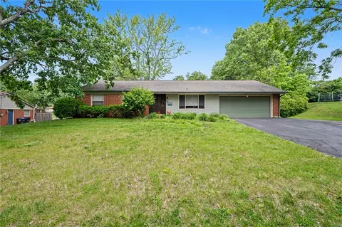 125 Boyce Rd, Centerville, OH 45458