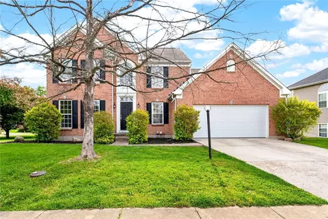 1492 Scenic River Dr, Dayton, OH 45415