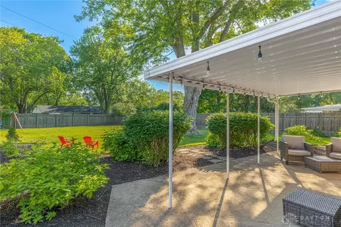 Exterior - 152 Blackstone Dr, Centerville, OH 45459 photo 3 of 9