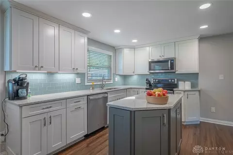 Kitchen - 152 Blackstone Dr, Centerville, OH 45459 photo 1 of 6