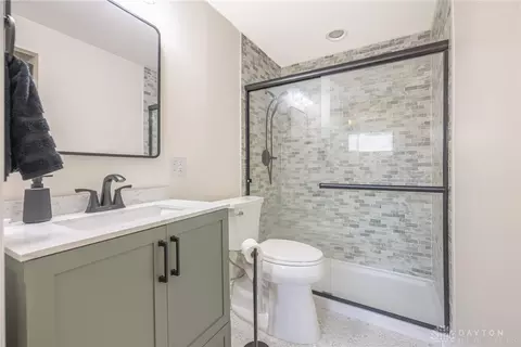 Bath - 152 Blackstone Dr, Centerville, OH 45459 photo 2 of 2