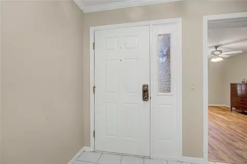 Entry Way - 7053 Fallen Oak, Centerville, OH 45459 photo 2 of 3