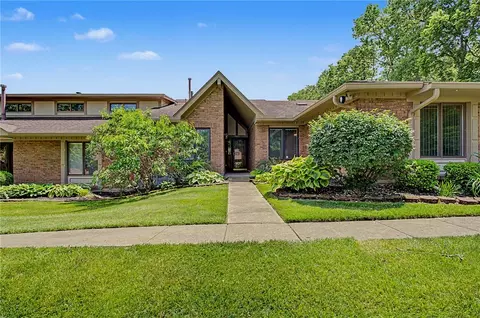 Exterior - 7053 Fallen Oak, Centerville, OH 45459 photo 2 of 8