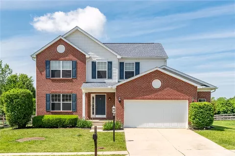 6521 Averell Dr, Huber Heights, OH 45424
