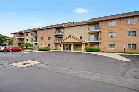 3170 E Stroop Rd #304, Kettering, OH 45440
