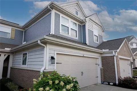 127 Rippling Brook Ln, Springboro, OH 45066