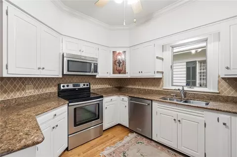 Kitchen - 1824 Crescent Dr, Springfield, OH 45504 photo 1 of 5