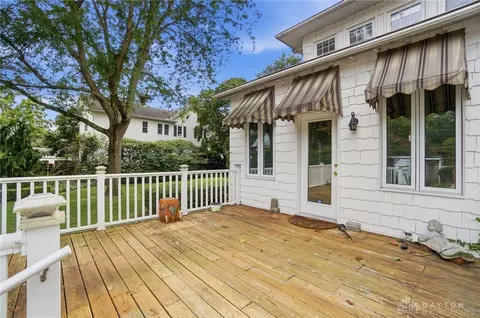 Exterior - 1824 Crescent Dr, Springfield, OH 45504 photo 9 of 21