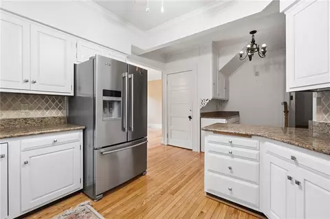 Kitchen - 1824 Crescent Dr, Springfield, OH 45504 photo 5 of 5