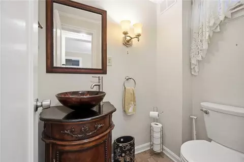 Bath - 1824 Crescent Dr, Springfield, OH 45504 photo 8 of 9